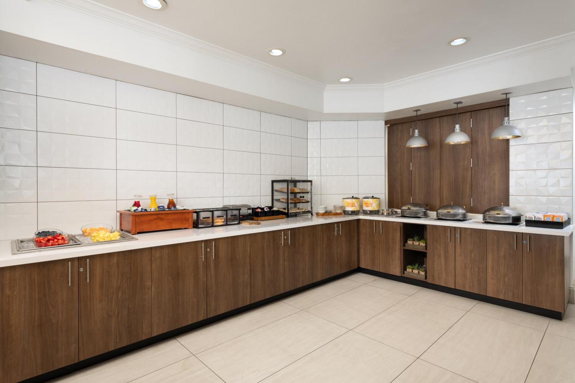 Hilton Garden Inn Tallahassee Dış mekan fotoğraf
